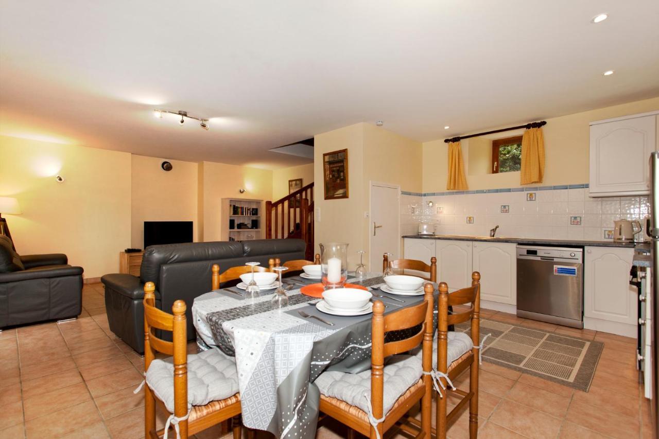 Stone Cottage With Modern Cosy Interior Near To Josselin Perfect Retreat For Writers Or Star Gazers Guégon Exterior foto